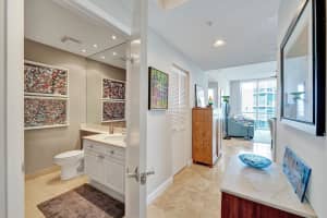 111 SE 8th Ave 1003, Fort Lauderdale, FL 33301 Sold 01/08/25