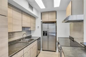 1050 SE 15th St 404, Fort Lauderdale, FL 33316 - MLS#F10472173