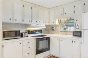 2041 SW 83rd Ave, Davie, FL 33324 Sold 02/13/25