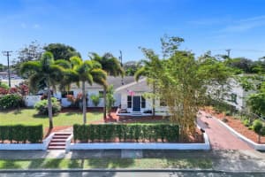 1004 Avon Rd, West Palm Beach, FL 33401 Sold 01/17/25