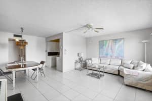 4047 Cambridge C 4047, Deerfield Beach, FL 33442 - MLS#F10472211