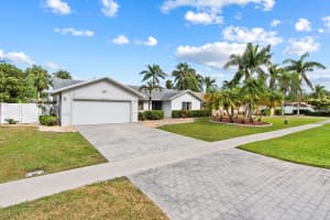 8491 SW 30th St, Davie, FL 33328 Sold 03/14/25