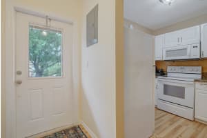 5141 W Oakland Park Blvd 202, Lauderdale Lakes, FL 33313 Sold 02/18/25