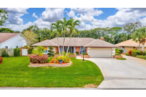9022 Gardens Glen Cir, Palm Beach Gardens, FL 33418 Sold 12/17/24