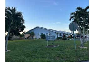 4170 Lucerne Villas Ln 5760, Lake Worth, FL 33467 Sold 03/20/25