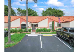 26 Centennial Ct 26, Deerfield Beach, FL 33442 Sold 01/14/25