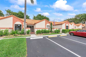 26 Centennial Ct 26, Deerfield Beach, FL 33442 Sold 01/14/25