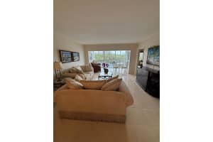 401 NE 19th Ave 37, Deerfield Beach, FL 33441 Sold 03/18/25