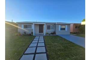 275 SW 9th St, Dania Beach, FL 33004 Sold 03/19/25