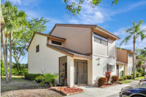 4711 NW 30th St, Coconut Creek, FL 33063 Sold 02/27/25