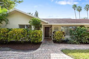 9120 NW 15th St, Plantation, FL 33322 Sold 12/19/24