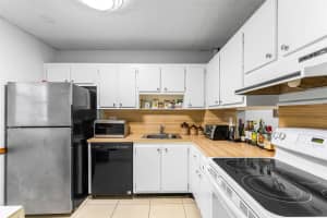 151 Berkley Rd 105, Hollywood, FL 33024 Sold 03/04/25