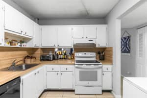 151 Berkley Rd 105, Hollywood, FL 33024 Sold 03/04/25