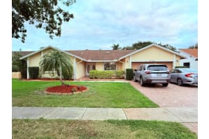 2770 SW 81st Way, Davie, FL 33328 Sold 02/07/25
