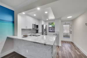 10402 Sunrise Lakes Blvd 109, Sunrise, FL 33322 Sold 09/11/25