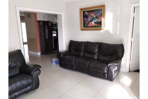 2719 Pine Tree Dr, Miramar, FL 33023 Sold 01/03/25