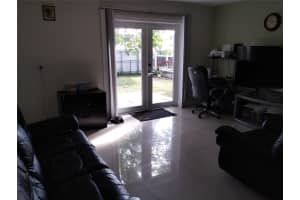 2719 Pine Tree Dr, Miramar, FL 33023 Sold 01/03/25