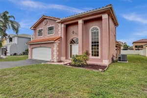 711 Rock Hill Ave, Davie, FL 33325 Sold 12/19/24