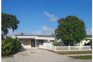 5456 NE 4th Ave, Oakland Park, FL 33334 Sold 12/20/24