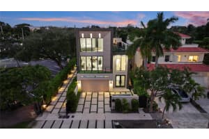 18 SE 11th Ave, Fort Lauderdale, FL 33301 Sold 05/12/25