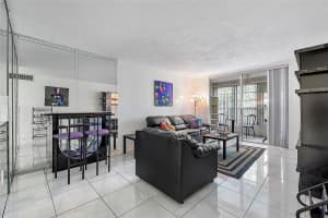 1681 NW 70th Ave 109, Plantation, FL 33313 Sold 02/04/25