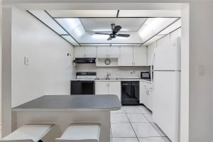 1681 NW 70th Ave 109, Plantation, FL 33313 Sold 02/04/25