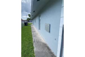 4021 NW 30th Ter, Lauderdale Lakes, FL 33309 - MLS#F10472792