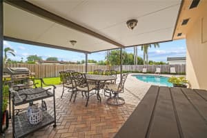 4810 Harrison St, Hollywood, FL 33021 Sold 01/17/25