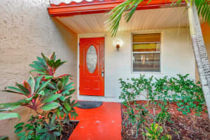 204 Lake Helen Dr 204, West Palm Beach, FL 33411 Sold 01/27/25