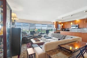 2500 Ne 48th Ln 608, Fort Lauderdale
