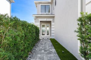 7252 Stella Ln, Lake Worth, FL 33463 Sold 04/21/25