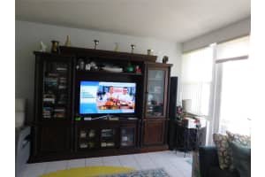 3200 NE 36 521, Fort Lauderdale, FL 33308 - MLS#F10472936