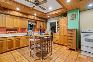 4800 SW 61st Ave, Davie, FL 33314 Sold 02/06/25