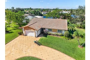 10501 NW 70th St, Tamarac, FL 33321 Sold 01/06/25