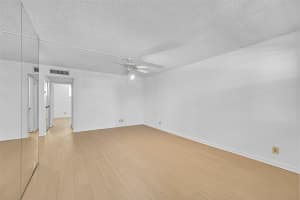 2400 NE 10th St 208, Pompano Beach, FL 33062 Sold 03/24/25