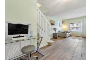 2147 Siena Ter 2147, Hollywood, FL 33021 Sold 03/26/25