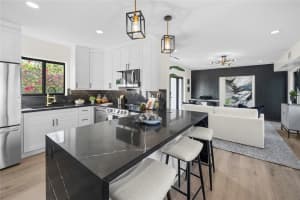 5050 SW 10th St, Plantation, FL 33317 Sold 03/27/25