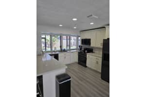 9611 NW 24th St, Sunrise, FL 33322 Sold 04/04/25