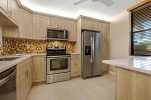 2907 Carambola Cir S 203, Coconut Creek, FL 33066 Sold 08/07/25