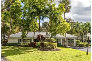 1130 W Cypress Dr V-16, Pompano Beach, FL 33069 Sold 01/14/25