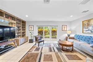 1130 W Cypress Dr V-16, Pompano Beach, FL 33069 Sold 01/14/25