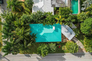 400 N 13th Ave, Hollywood, FL 33019 Sold 04/22/25