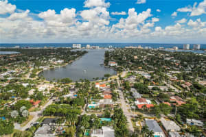 400 N 13th Ave, Hollywood, FL 33019 Sold 04/22/25