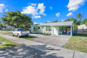 571 NE 61st St, Oakland Park, FL 33334 Sold 08/29/25