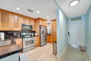 2841 NE 33rd Ct 102, Fort Lauderdale, FL 33306 Sold 03/31/25