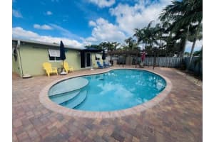 270 SE 7th St, Pompano Beach, FL 33060 Sold 03/04/25