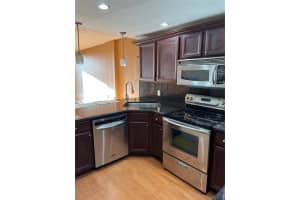 112 Royal Park Dr 3E, Oakland Park, FL 33309 Sold 04/29/25