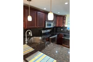 112 Royal Park Dr 3E, Oakland Park, FL 33309 Sold 04/29/25