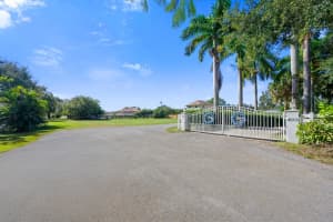 4001 SW 73rd Ave, Davie, FL 33314 Sold 06/10/25