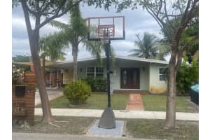 4760 NE 17th Ave, Pompano Beach, FL 33064 Sold 01/22/25